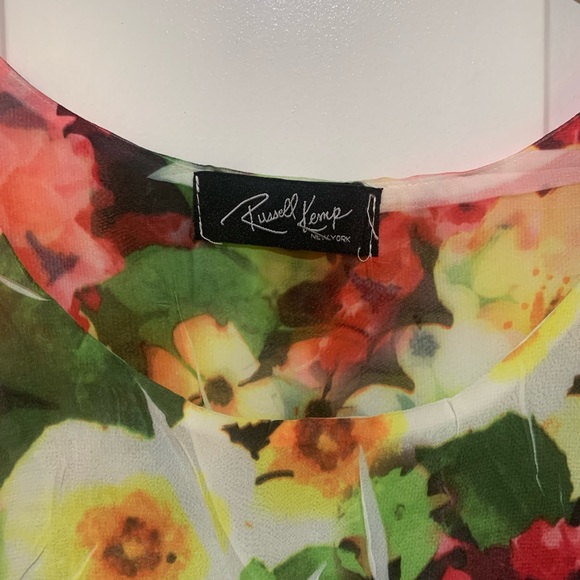 Floral Ruffled Tank - Picture 2 of 3